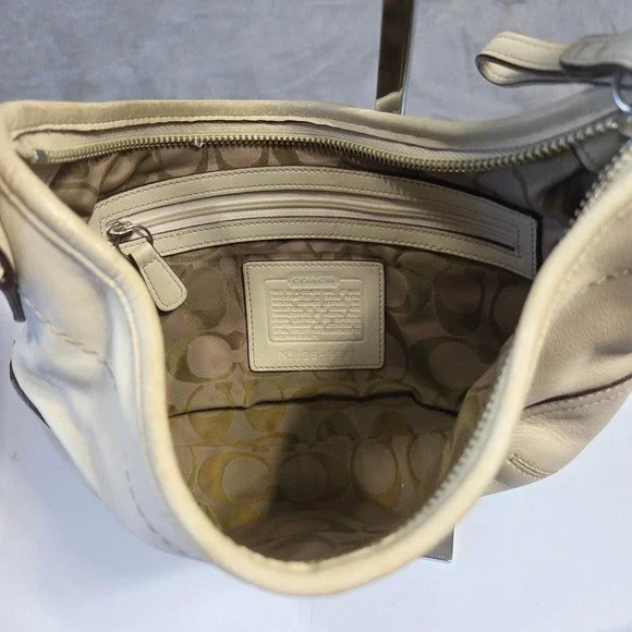 Y2k Coach 9541 Cream Leather Mini Soho Hobo Shoulder Bag Purse 2000s Vtg Bratz